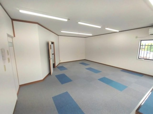 細川町柴田様貸事務所の内装