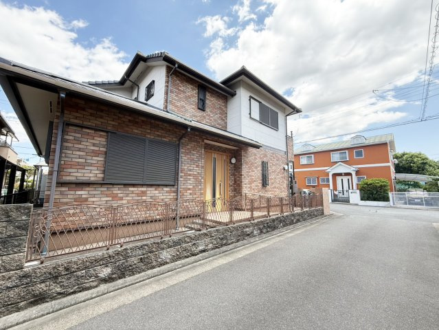 茨木市白川２丁目一戸建の前面道路含む現地写真|現地外観です。