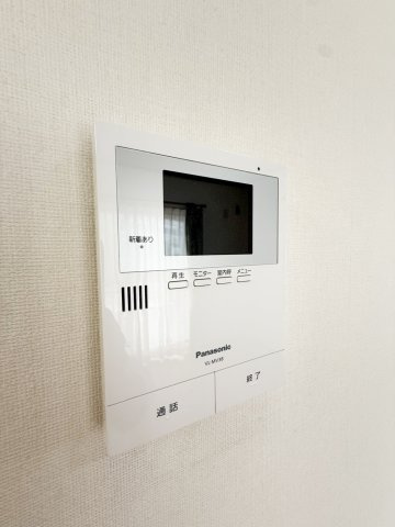 茨木市白川２丁目一戸建の防犯設備|モニター付きインターホンです。