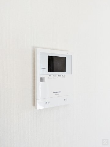 茨木市白川２丁目一戸建の防犯設備|モニター付きインターホンです。