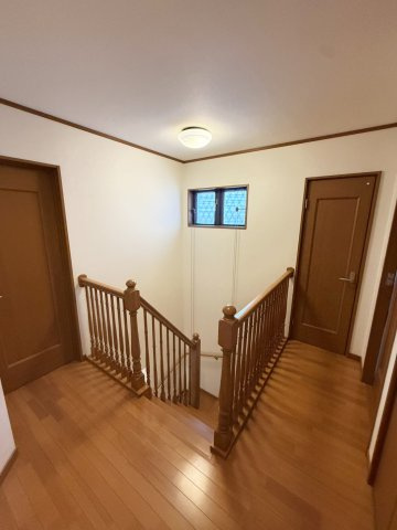 茨木市白川２丁目一戸建の内装|２階ホール部分です。