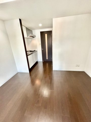 MCOURT江坂の内装