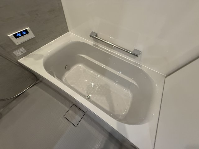 上野東ローズAの浴室