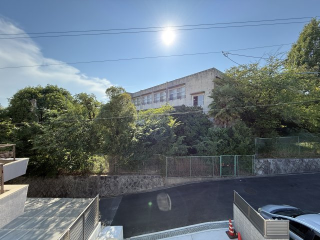 上野東ローズAの展望