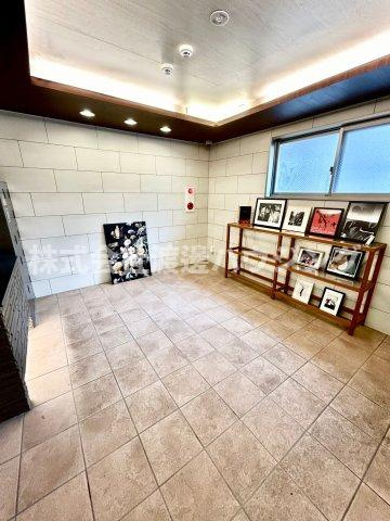 カンパニオ江坂のエントランス