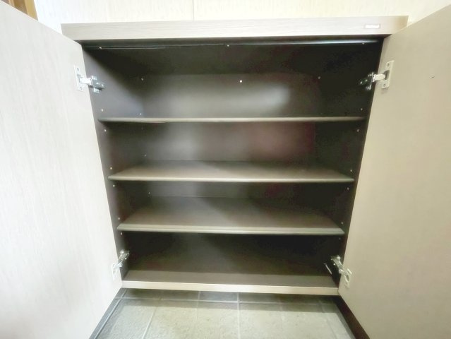 ユートピアの玄関|収納豊富です