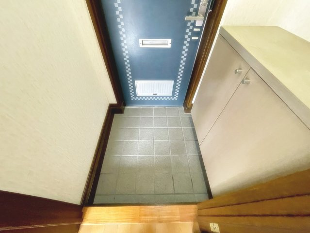 ユートピアの玄関|収納もある玄関です