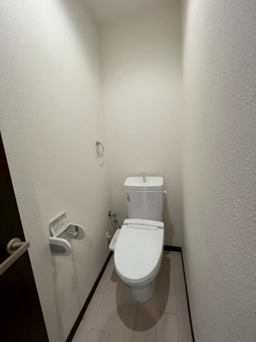 Q176のトイレ|コンパクトで使いやすいトイレです