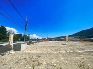 【現地のご紹介】
全14区画の分譲地です。自由設計対応です。資料のご請求やご見学予約承っております。お気軽にお問合せください。