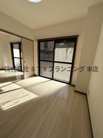 仲介手数料０円！プラティーク　ヴィラの洋室