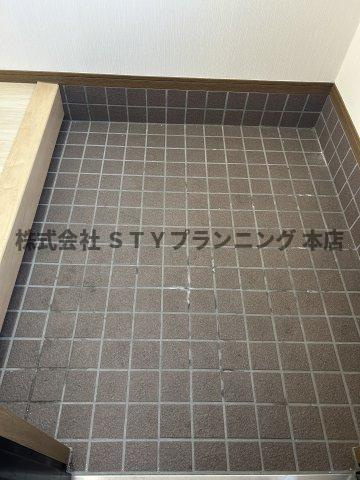 仲介手数料０円！プラティーク　ヴィラの玄関