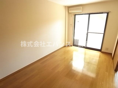 【寝室】 | エターナⅡ | 開放的な寝室です