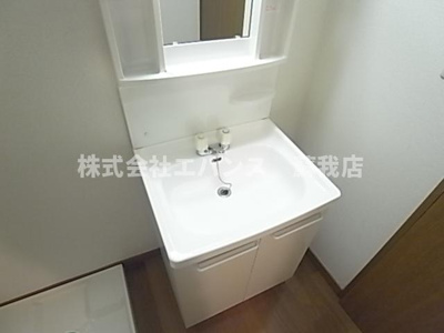 【独立洗面台】 | エターナⅡ | 朝の身支度には欠かせない独立洗面化粧台