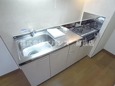 【キッチン】 | エターナⅡ | コンパクトなキッチンで掃除もラクラク