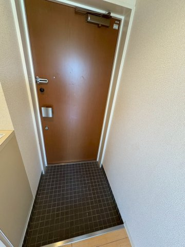 ホワイトホークの玄関