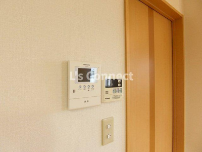 【セキュリティ】 | ウィングガーデンしらとり | 突然の来客時もＴＶモニターホンでしっかり確認。