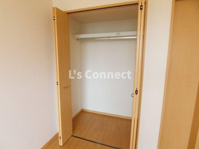 【設備】 | ウィングガーデンしらとり | 各洋室にクローゼット付き。