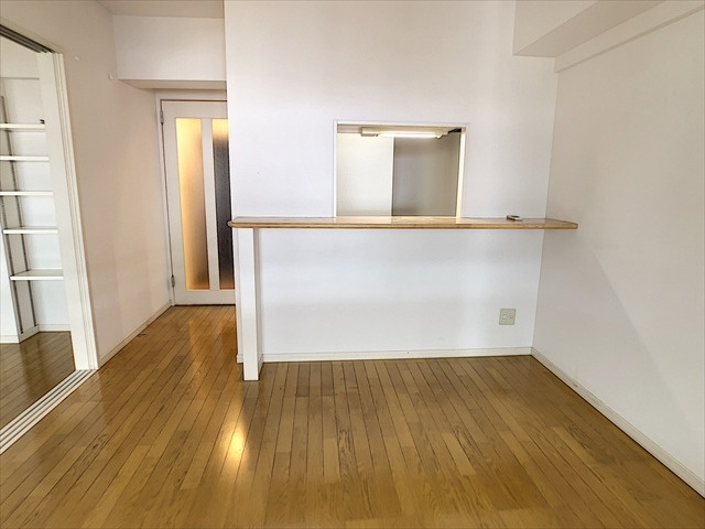 ラルジュエル博多の居間・リビング