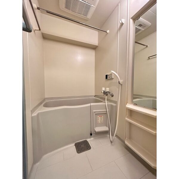 フローレス東比恵の浴室