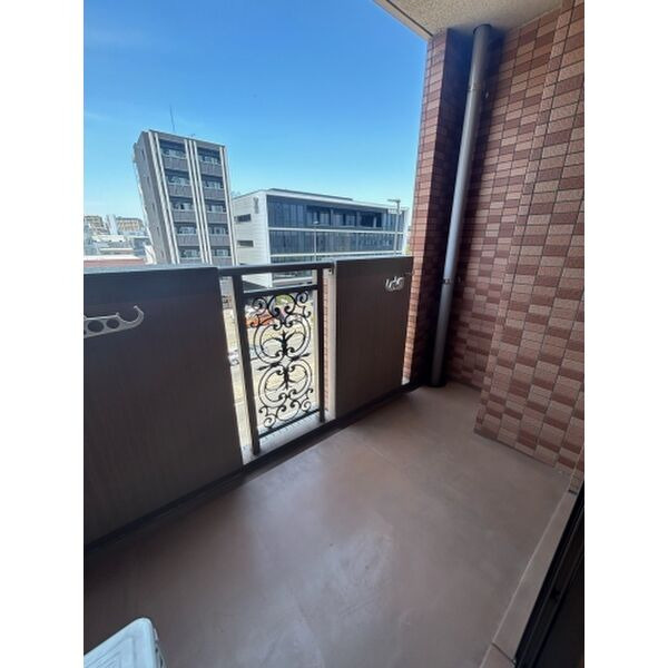 フローレス東比恵のバルコニー