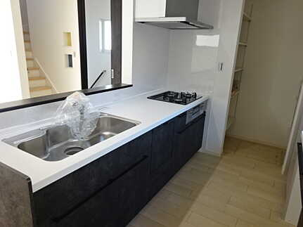 広島市南区南大河町のキッチン