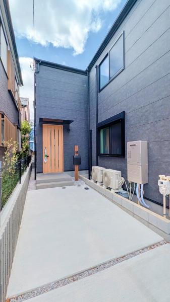 横浜市神奈川区西大口の新築一戸建の前面道路含む現地写真|周辺環境も合わせてご案内させて頂きます！
お気軽にお問い合わせ下さい！