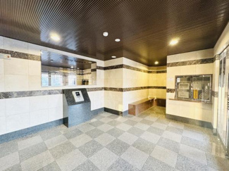 【エントランス】