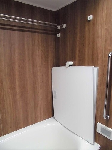 ライオンズ芦屋グランフォートの設備|風呂蓋２枚、ランドリーパイプ２本