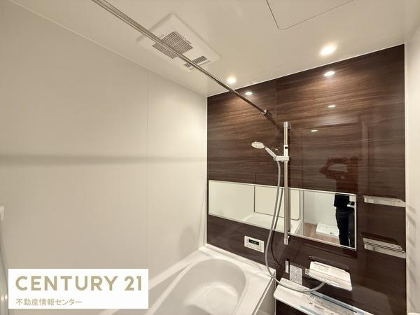 【浴室】 | 浜口西２丁目　中古戸建 | お風呂はいたってシンプル！シンプル・イズ・ベスト！！追炊きや浴室暖房乾燥機能ももちろんございます！