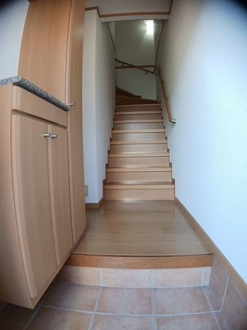アルハンブラ一番館の玄関