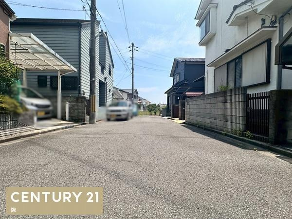 和歌山市木ノ本　中古戸建の前面道路含む現地写真