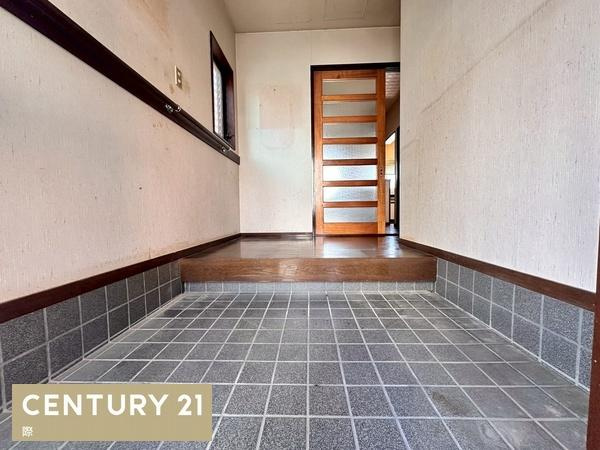 和歌山市木ノ本　中古戸建の玄関