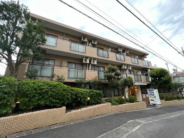 AD百合ヶ丘の外観|外観は落ち着いています