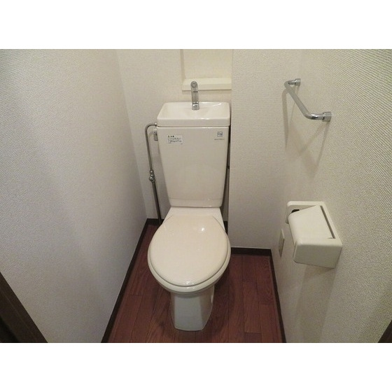 アヴェニール高井戸のトイレ|落ち着いたトイレです