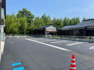 【駐車場】 | シャーメゾンエムシーエス旗ヶ崎