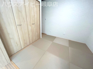 【和室】 | 大垣市笠木町！築２年の中古住宅！お車並列4台可能！オール電化住宅！ゆとりの広さの5LDK！ | 大垣市笠木町！築２年の中古住宅！お車並列4台可能！オール電化住宅！ゆとりの広さの5LDK！