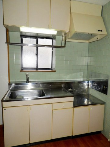 サンパークもりみつＡ棟のキッチン|コンパクトなキッチンで掃除もラクラク