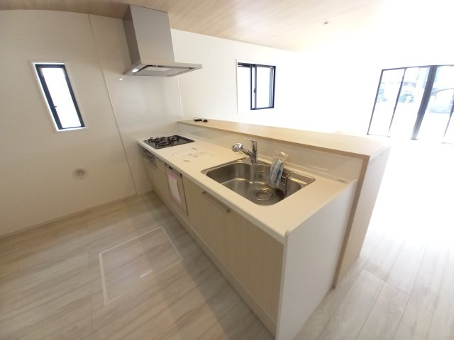 ひたちなか市武田1期のキッチン|家族との会話を楽しみながらお料理が楽しめる対面式キッチン～！！ご家族との絆も深まりますね～