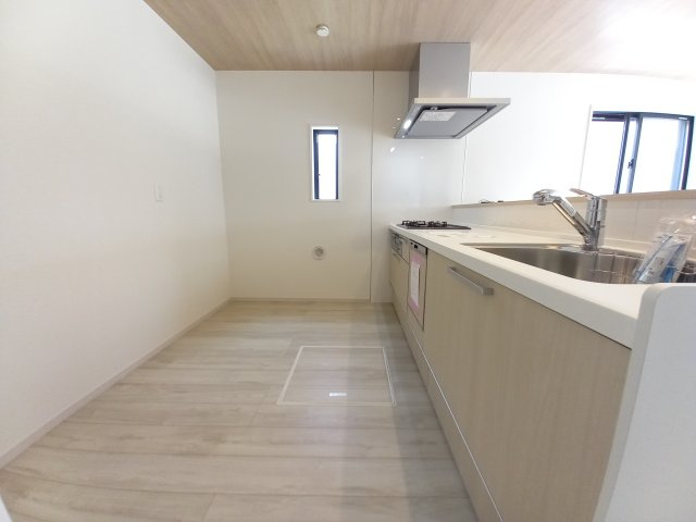 ひたちなか市武田1期のキッチン|開放感のある空間でお料理～うれしい食洗器付きです！短家事に繋がり～家事もラク～！！