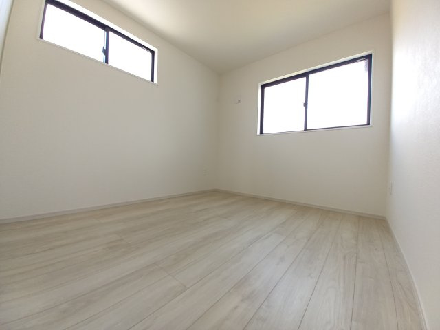 ひたちなか市武田1期の洋室|こだわりの家具やインテリアもしっくり収まる～ウォークインクローゼットのあるお部屋～自分らしいお部屋作りを～