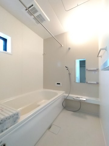 ひたちなか市中根　12期の浴室|同施工きれいなお風呂です