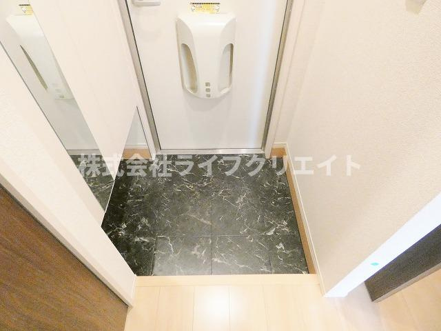 プレヴェールの玄関