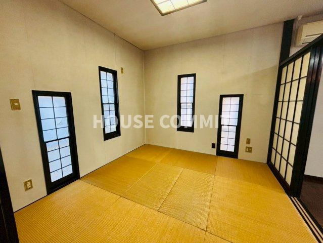 七栄　中古戸建の洋室