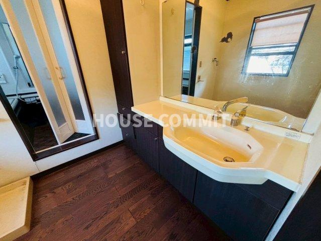 七栄　中古戸建の脱衣所