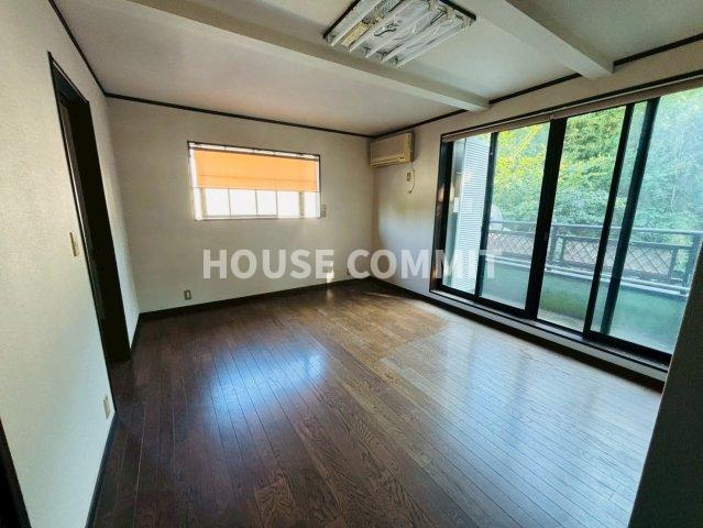 七栄　中古戸建の洋室