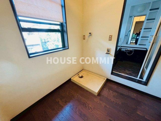 七栄　中古戸建のランドリースペース