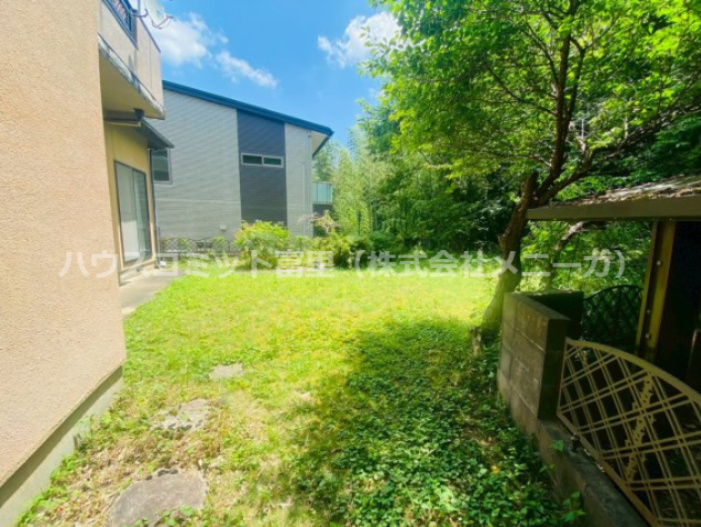 七栄　中古戸建の庭