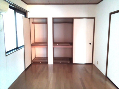 【居間・リビング】 | アーバンハイカムール D棟 | ゆったりとしたリビングです