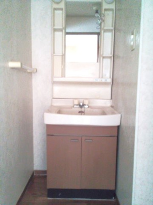 【洗面所】 | アーバンハイカムール D棟 | コンパクトで使いやすい洗面所