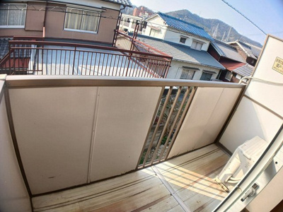 【バルコニー】 | オアシスやまなＢ